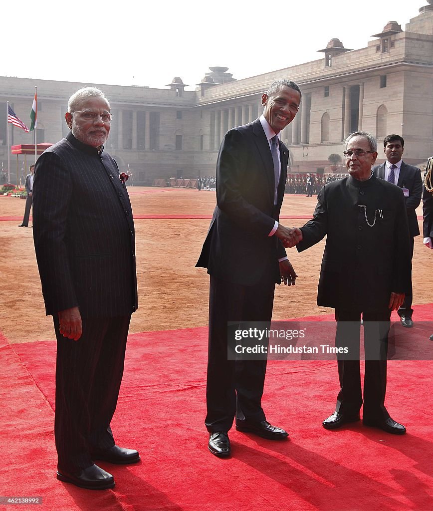 U.S. President Barack Obama Gets Ceremonial Guard Of Honour At Rashtrapati Bhavan