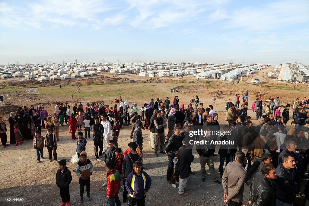 Angelina Jolie visits Ezidi refugee camp in Irak's Dohuk