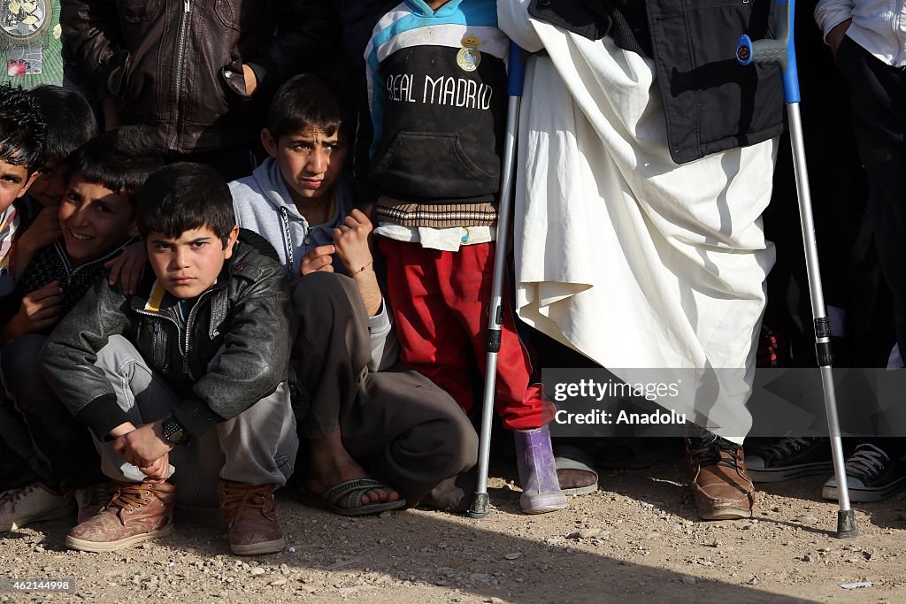 Angelina Jolie visits Ezidi refugee camp in Irak's Dohuk