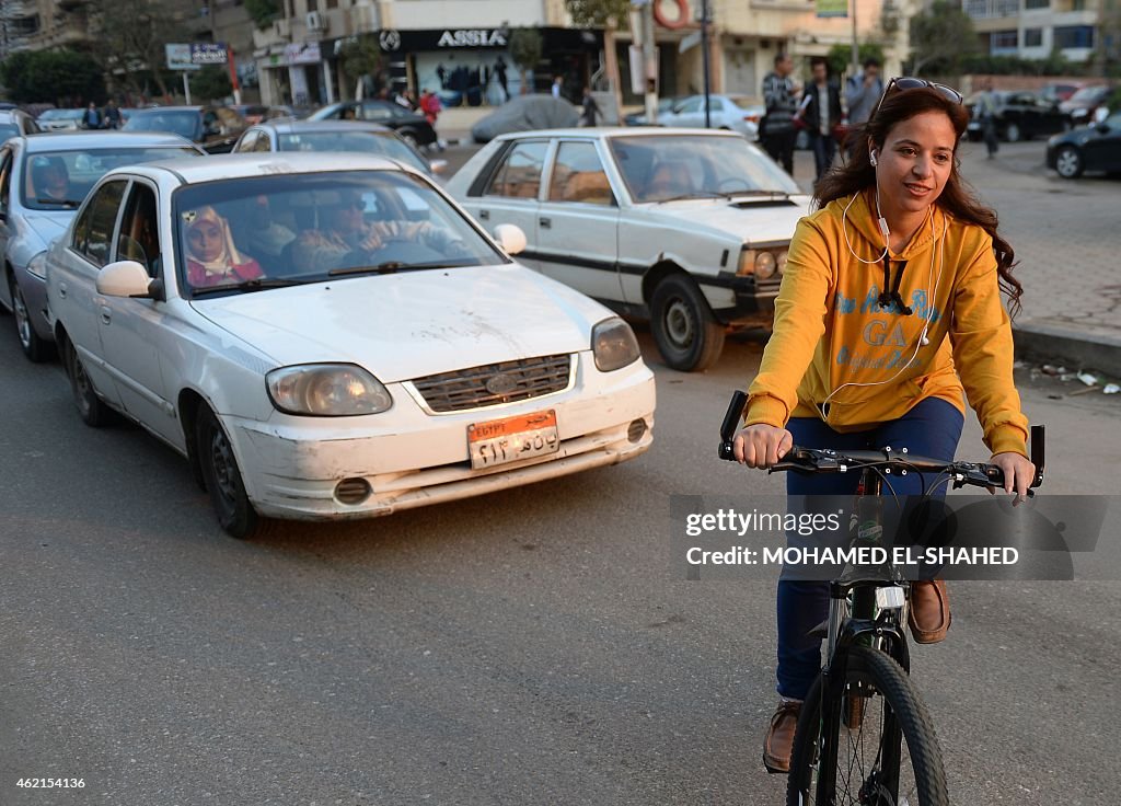 EGYPT-WOMEN-CYCLING-LIFESTYLE