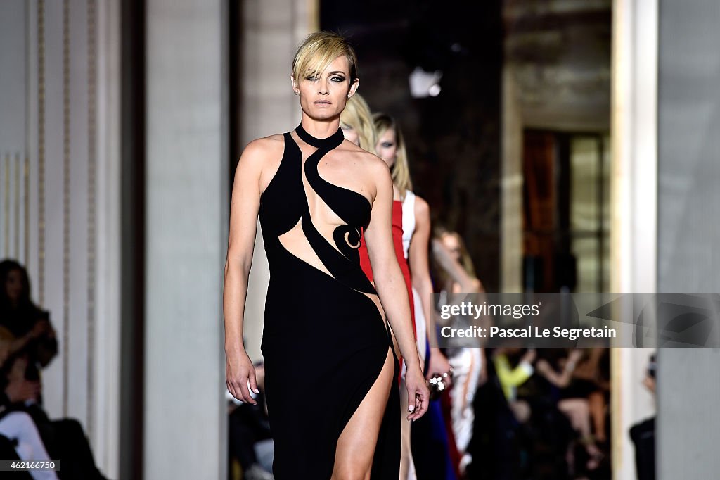 Versace : Runway - Paris Fashion Week - Haute Couture S/S 2015