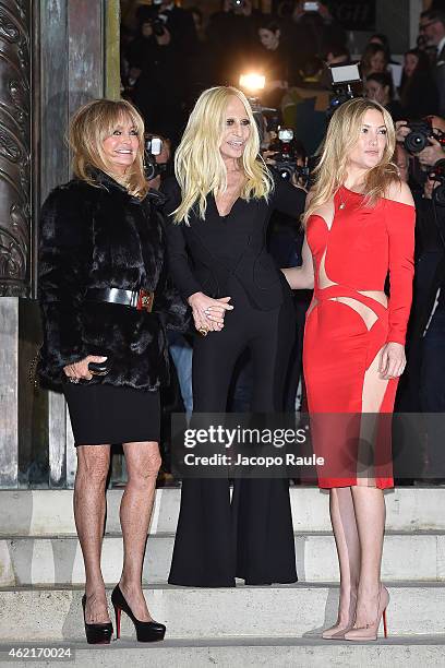 Goldie Hawn, Donatella Versace and Kate Hudson arrive at Versace Fashion Show during Paris Fashion Week : Haute Couture S/S 2015 on January 25, 2015...