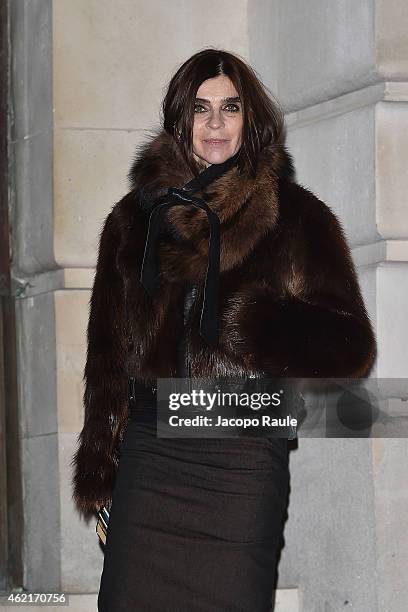 Carine Roitfeld arrives at Versace Fashion Show during Paris Fashion Week : Haute Couture S/S 2015 on January 25, 2015 in Paris, France.