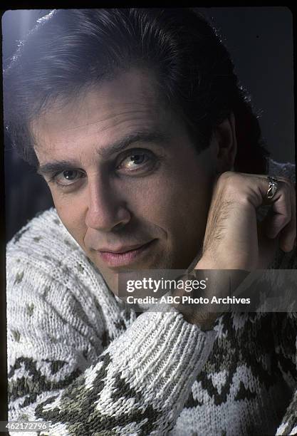 Gallery - Shoot Date: February 3, 1988. MARK PINTER