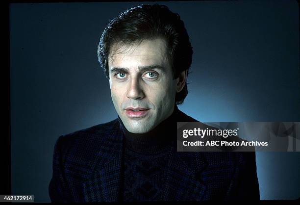 Gallery - Shoot Date: February 3, 1988. MARK PINTER