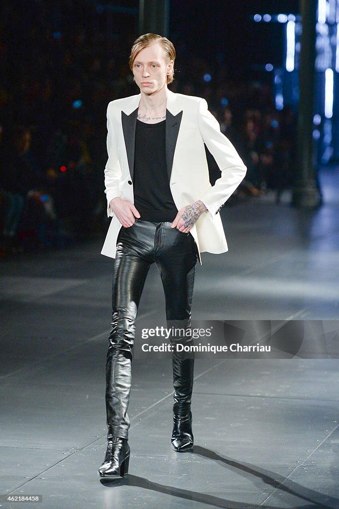 Saint Laurent : Runway - Paris Fashion Week - Menswear F/W 2015-2016