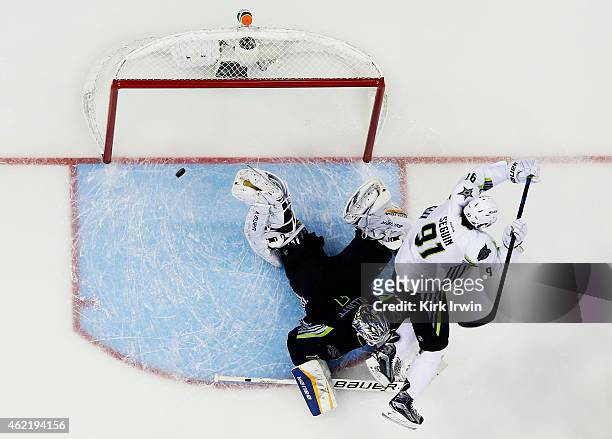 Tyler Seguin of the Dallas Stars and Team Toews scores a goal in the third period against Brian Elliott of the St. Louis Blues and Team Foligno...