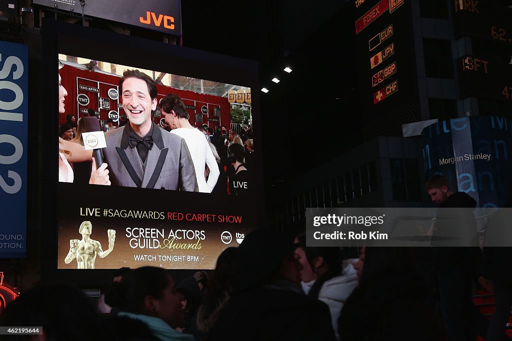 TNT's 21st Annual Screen Actors Guild Awards - SAG Times Square Pre-show Viewing