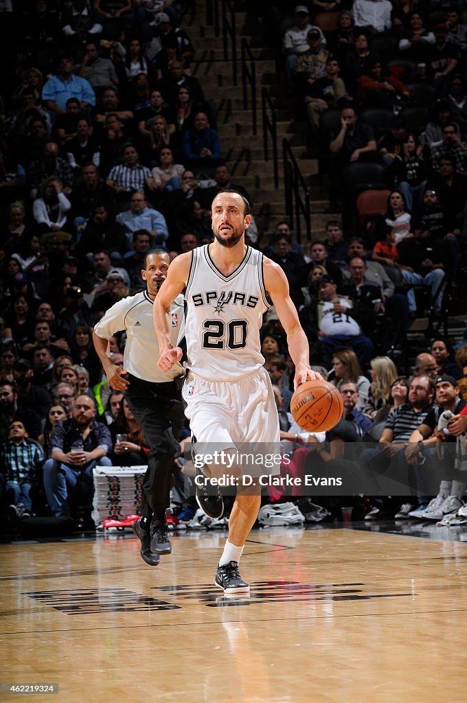 Milwaukee Bucks v San Antonio Spurs