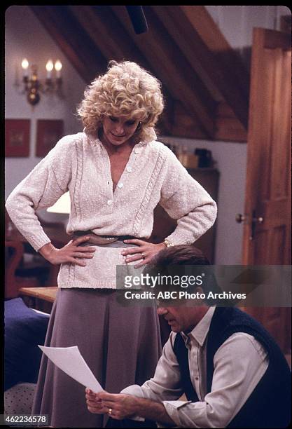 Carol's Article" - Airdate: October 15, 1985. JOANNA KERNS;ALAN THICKE