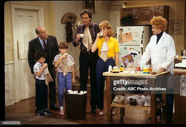 Lucy's Green Thumb" - Airdate: October 15, 1986. L-R: PHILIP AMELIO;GALE GORDON;JENNY LEWIS;LARRY ANDERSON;ANN DUSENBERRY;LUCILLE BALL