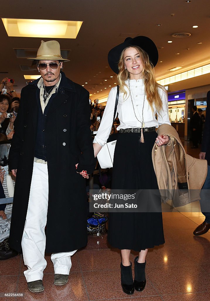 Johnny Depp And Amber Heard Arrive In Tokyo