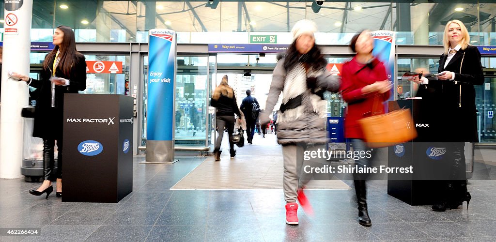 Max Factor Celebrates #GlamJan With Colour Elixir Lipstick In Ruby Tuesday Giveaway At Manchester Piccadilly Train Station