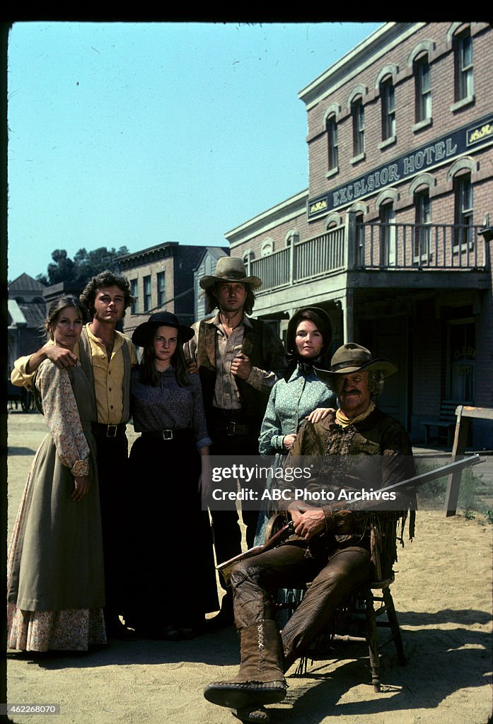 L-R: KATHRYN HOLCOMB;WILLIAM KIRBY CULLEN;VICKI SCHRECK;BRUCE BOXLEITNER;FIONNULA FLANAGAN;JAMES ARNESS