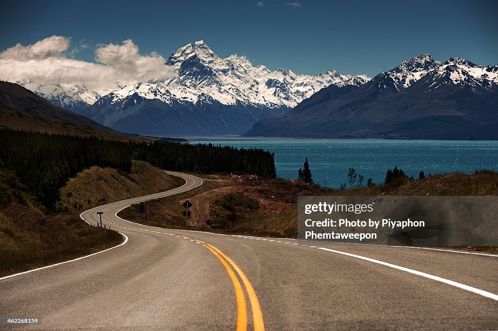 Road to Mt.Cook