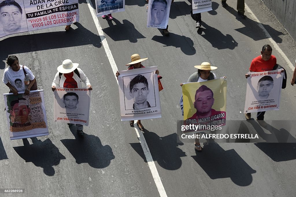 MEXICO-STUDENTS-CRIME-PROTEST