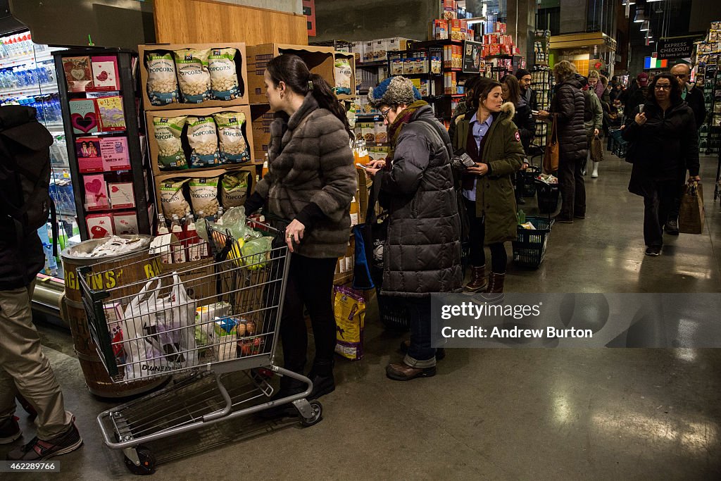 Blizzard Barrels Into New York City