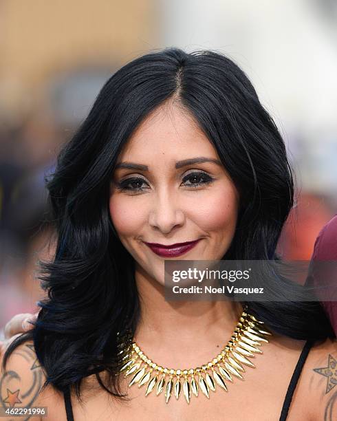 Nicole "Snooki" LaValle visits "Extra" at Universal Studios Hollywood on January 26, 2015 in Universal City, California.