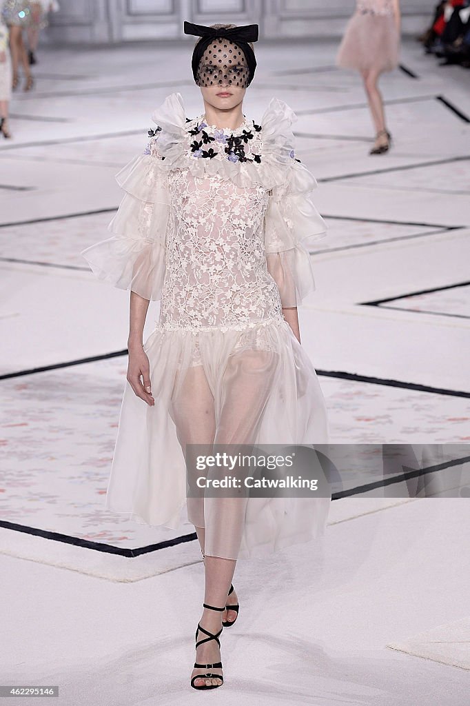 Giambattista Valli - Spring Summer 2015 Runway - Paris Haute Couture Fashion Week