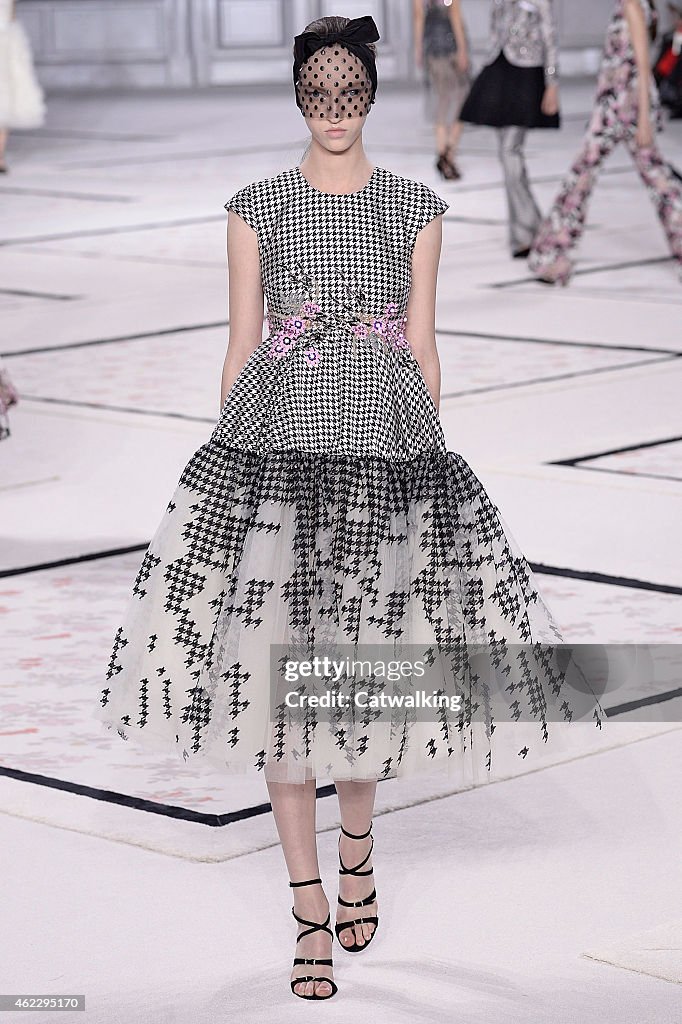 Giambattista Valli - Spring Summer 2015 Runway - Paris Haute Couture Fashion Week