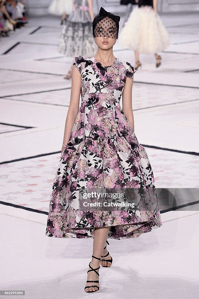 Giambattista Valli - Spring Summer 2015 Runway - Paris Haute Couture Fashion Week