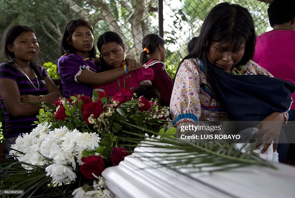 Katio Colombian indigenous people of the Embera Katio ethnic group mourn ...