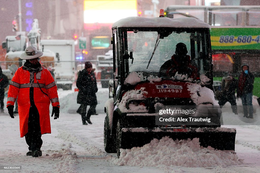 Blizzard Barrels Into Northeastern U.S.