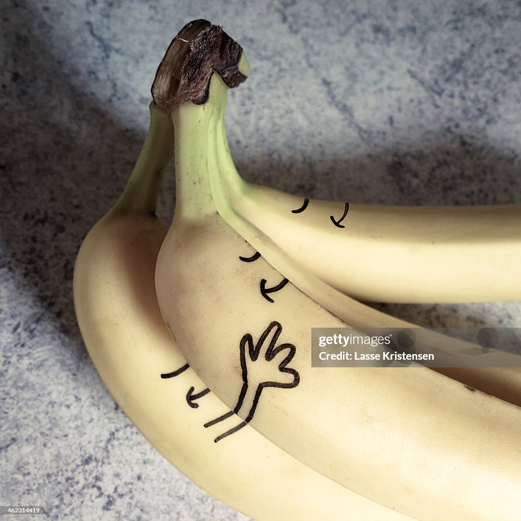 Smiling happy bananas