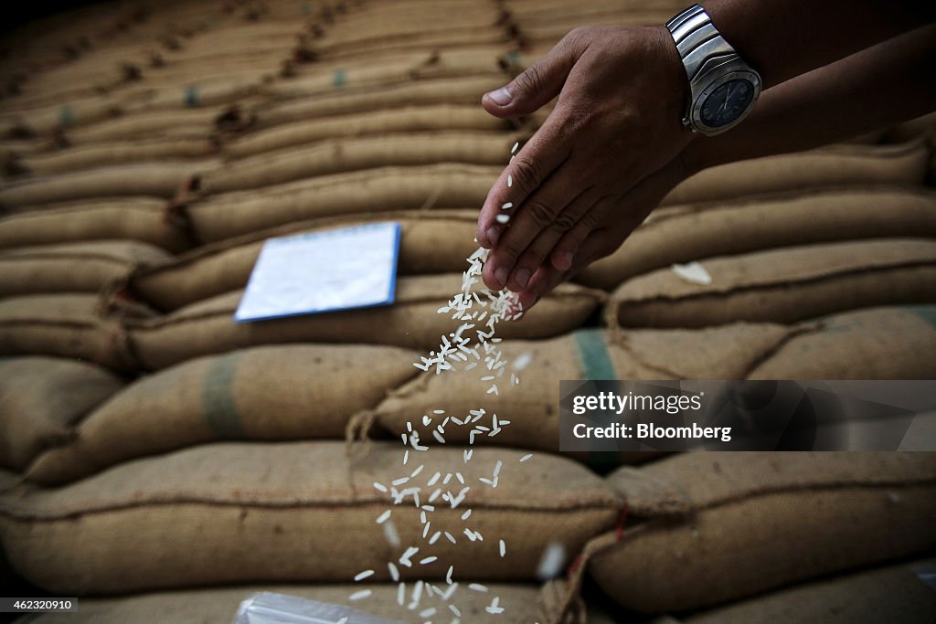 Prospective Buyers Inspect Rice At Warehouses Ahead of Government Auction