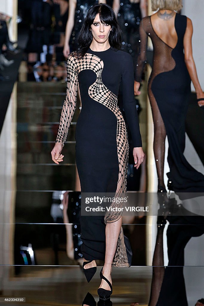 Versace : Runway - Paris Fashion Week - Haute Couture S/S 2015