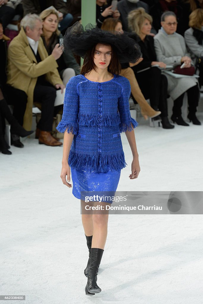 Chanel : Runway - Paris Fashion Week - Haute Couture S/S 2015