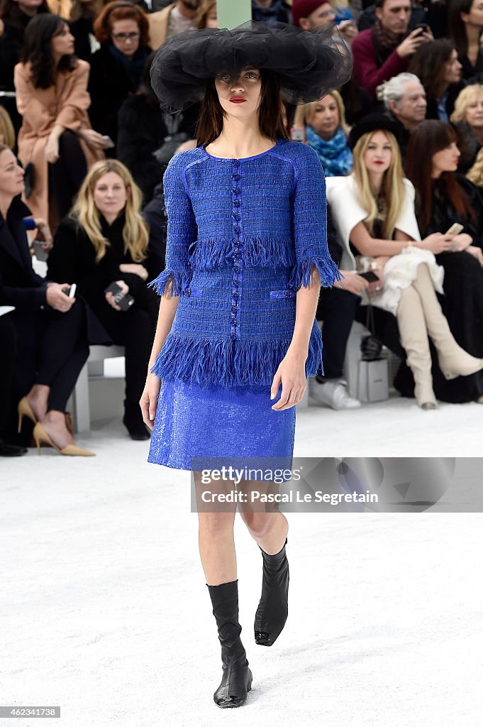 Chanel : Runway - Paris Fashion Week - Haute Couture S/S 2015