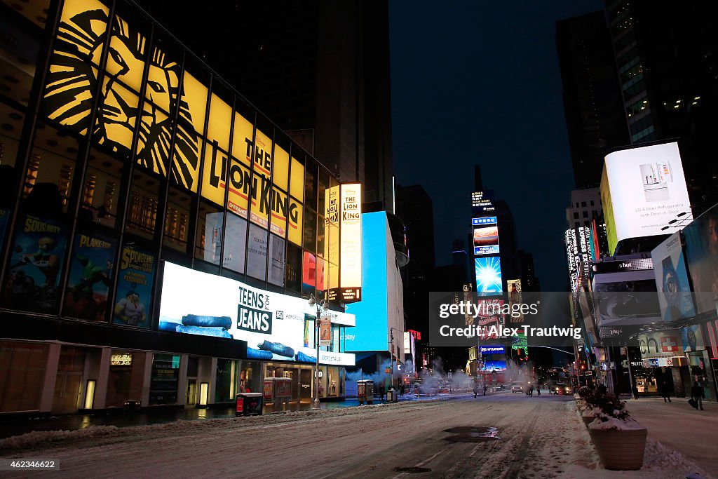 Blizzard Barrels Into Northeastern U.S.