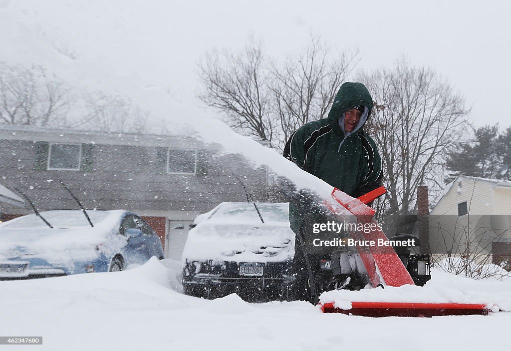 Blizzard Barrels Into Northeastern U.S.