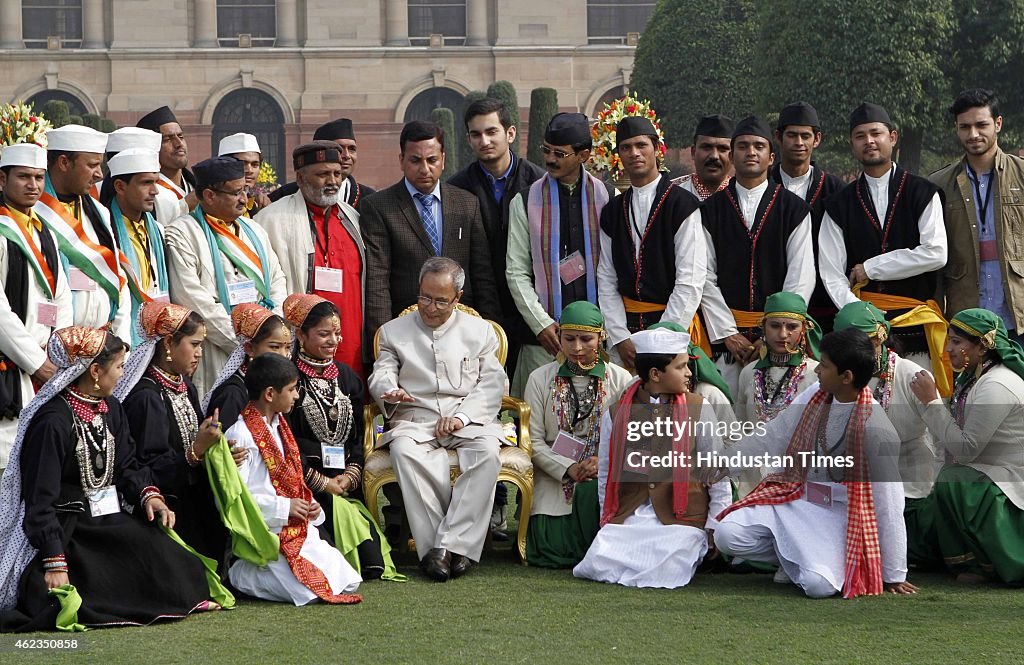 President Pranab Mukherjee Meets Republic Day Parade Artists