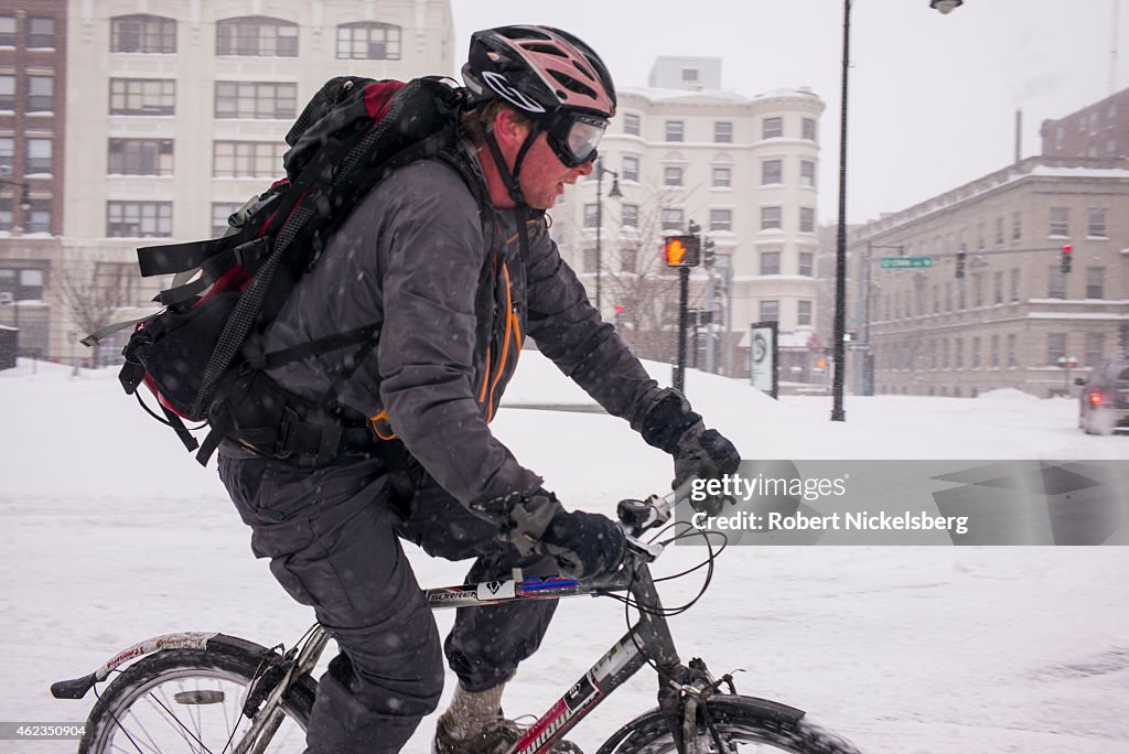 Blizzard Barrels Into Northeastern U.S.