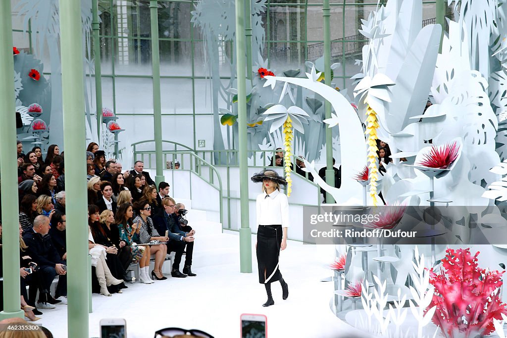 Chanel : Runway - Paris Fashion Week - Haute Couture S/S 2015