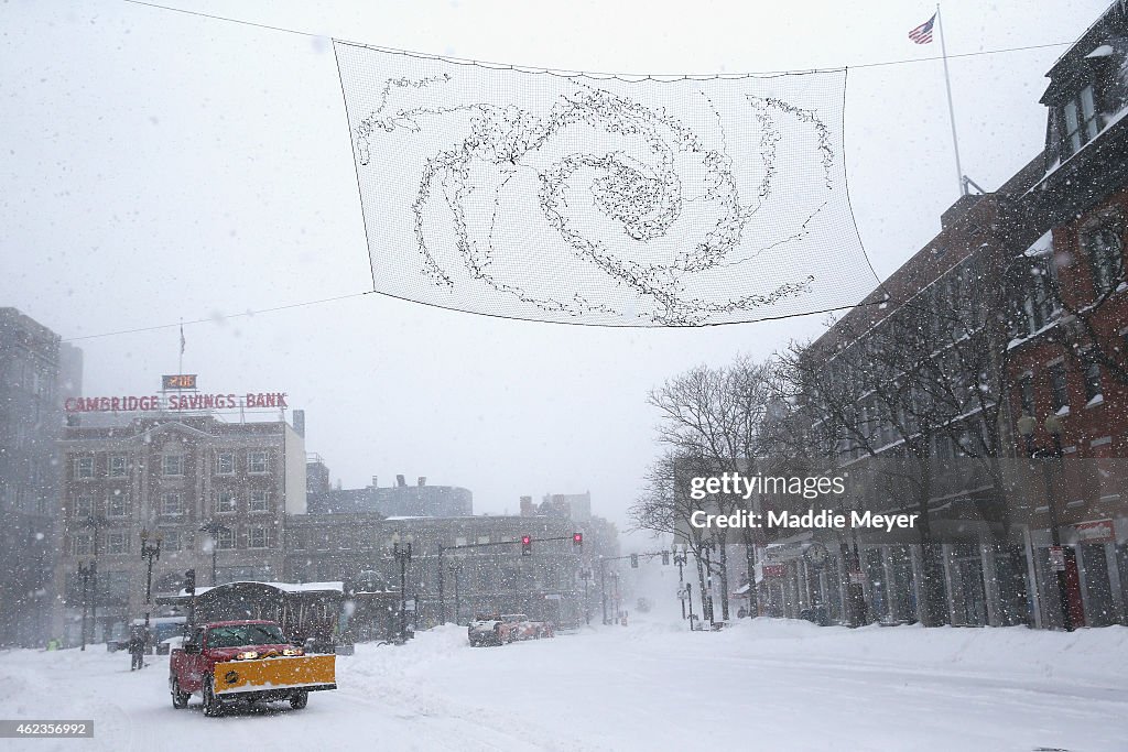 Blizzard Barrels Into Northeastern U.S.