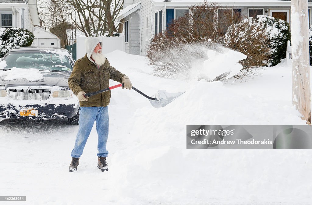 Blizzard Barrels Into Northeastern U.S.