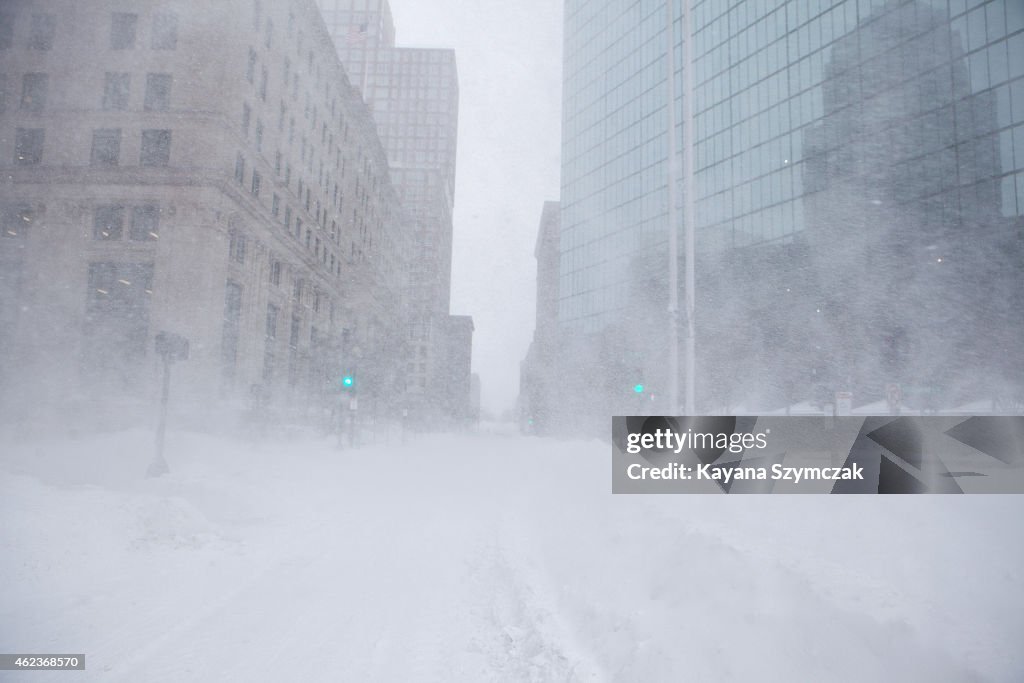 Blizzard Barrels Into Northeastern U.S.