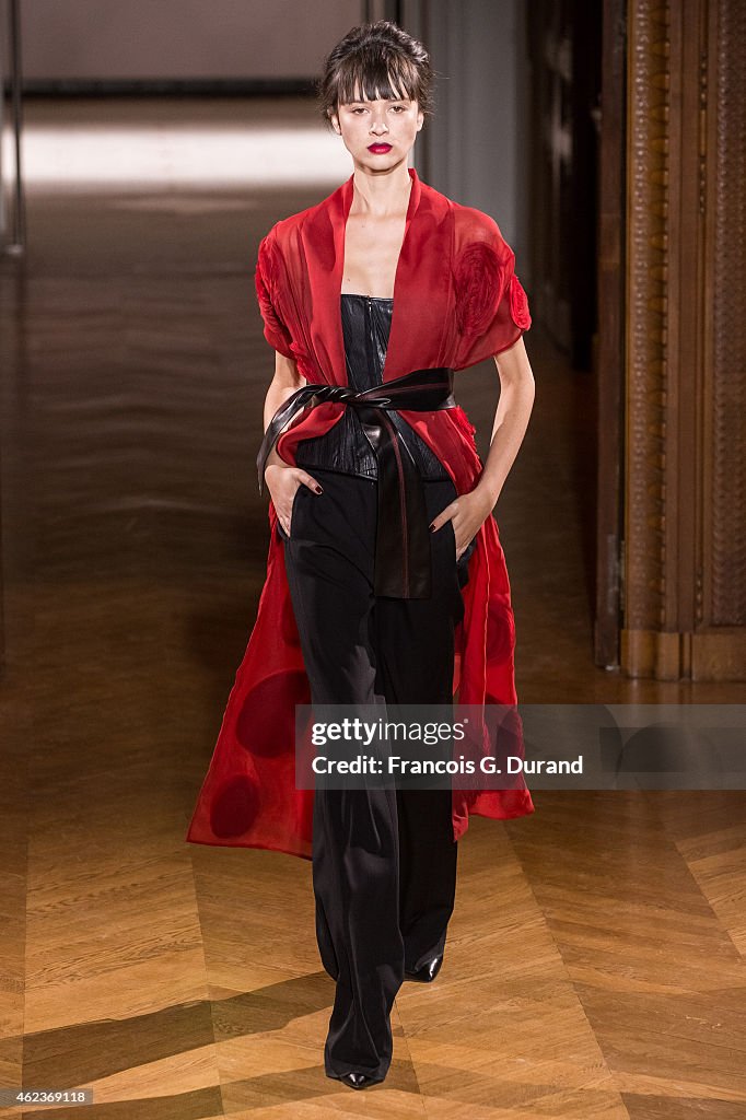 Atelier Gustavolins : Runway - Paris Fashion Week - Haute Couture S/S 2015