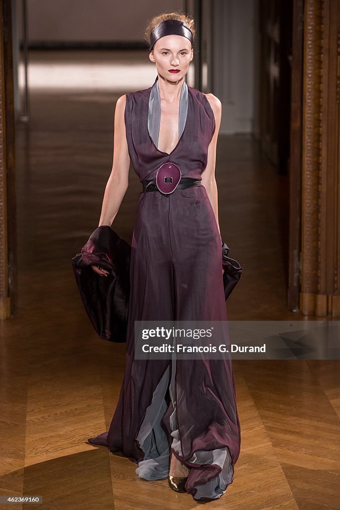 Atelier Gustavolins : Runway - Paris Fashion Week - Haute Couture S/S 2015