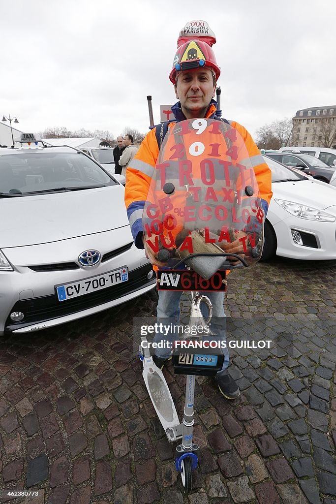 FRANCE-TRANSPORT-TAXI-DEMO