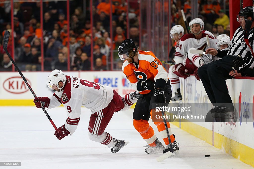 Arizona Coyotes v Philadelphia Flyers