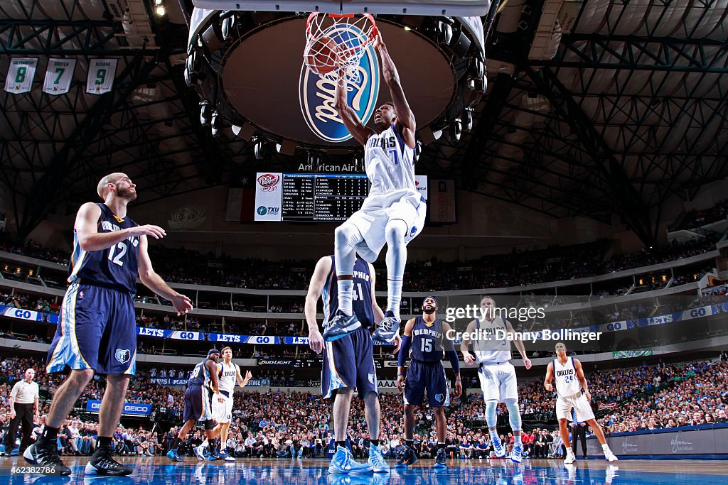 Memphis Grizzlies v Dallas Mavericks