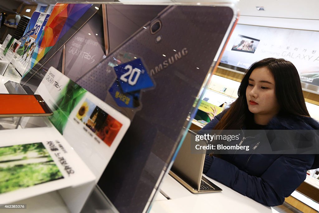 Inside A Samsung Electronics Co. Digital Store Ahead Of Fourth-Quarter Results