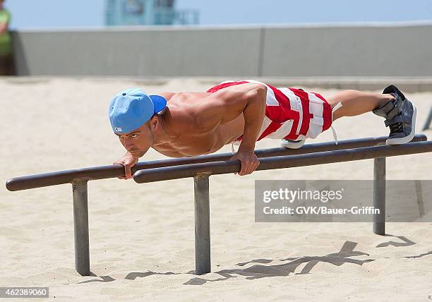 Joey Lawrence is seen working out at the Venice Beach on August 01, 2012 in Los Angeles, California.
