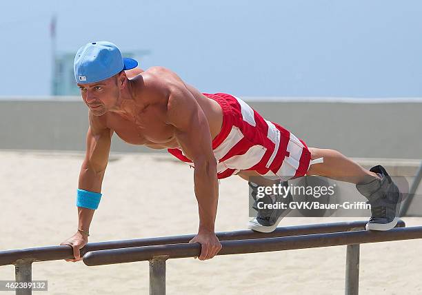 Joey Lawrence is seen working out at the Venice Beach on August 01, 2012 in Los Angeles, California.