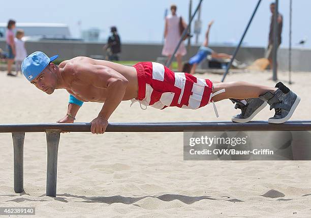 Joey Lawrence is seen working out at the Venice Beach on August 01, 2012 in Los Angeles, California.