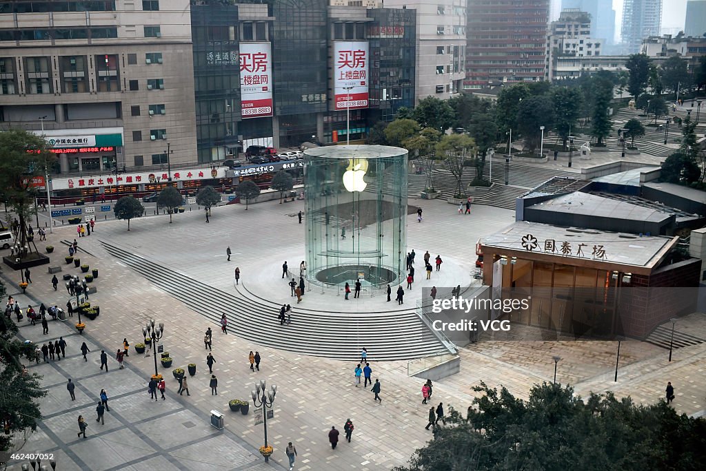 Chongqing's Second Apple Store Gets Prepared To Open